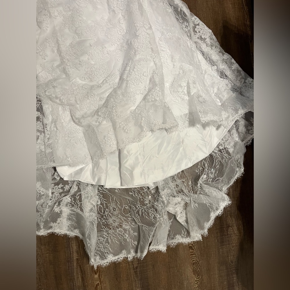 Clothfun wedding dress. Size 12. White - Picture 5 of 8